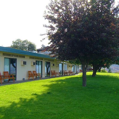Hospitality Inn Камлупс Экстерьер фото