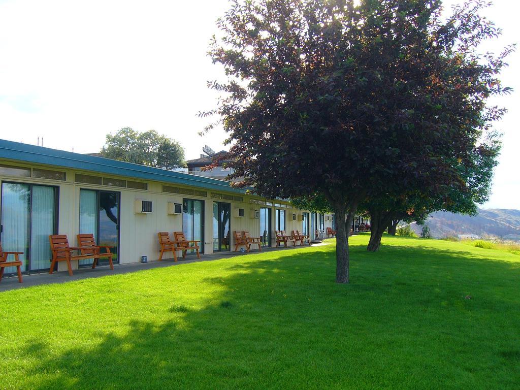 Hospitality Inn Камлупс Экстерьер фото