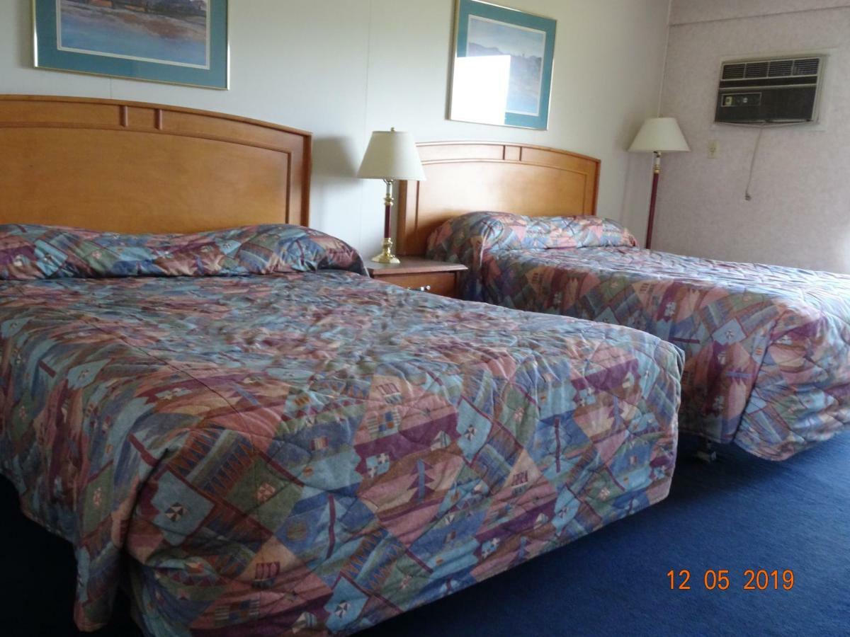 Hospitality Inn Камлупс Экстерьер фото