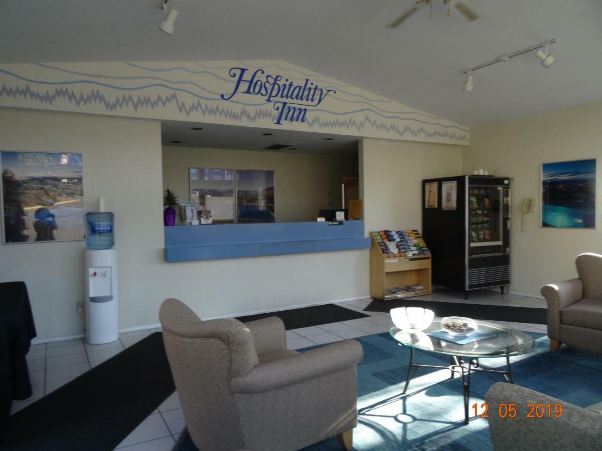 Hospitality Inn Камлупс Экстерьер фото