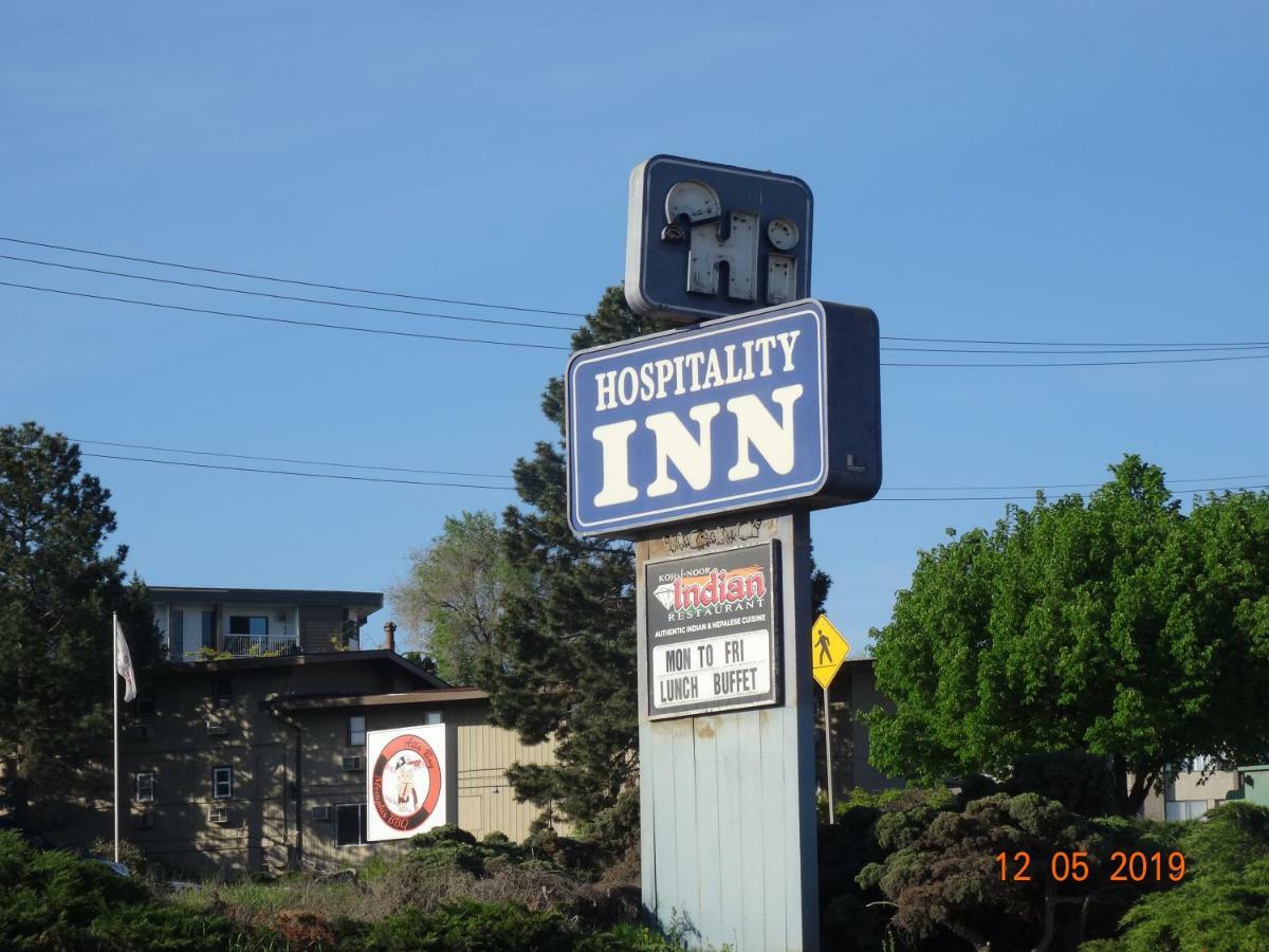 Hospitality Inn Камлупс Экстерьер фото
